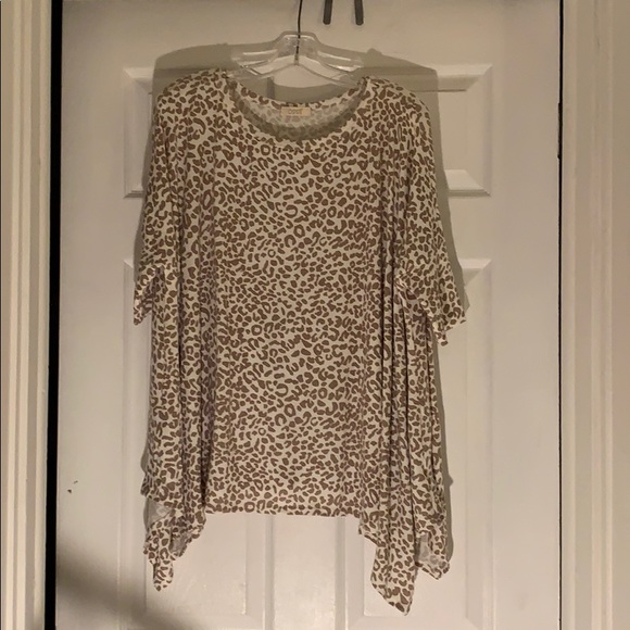 Animal print poncho sweater - Picture 1 of 3